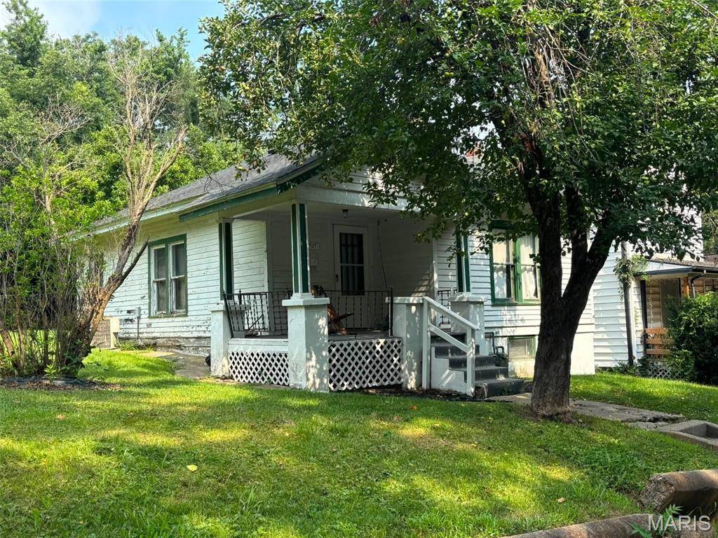 1127 Sierra ST, Hannibal, MO 63401