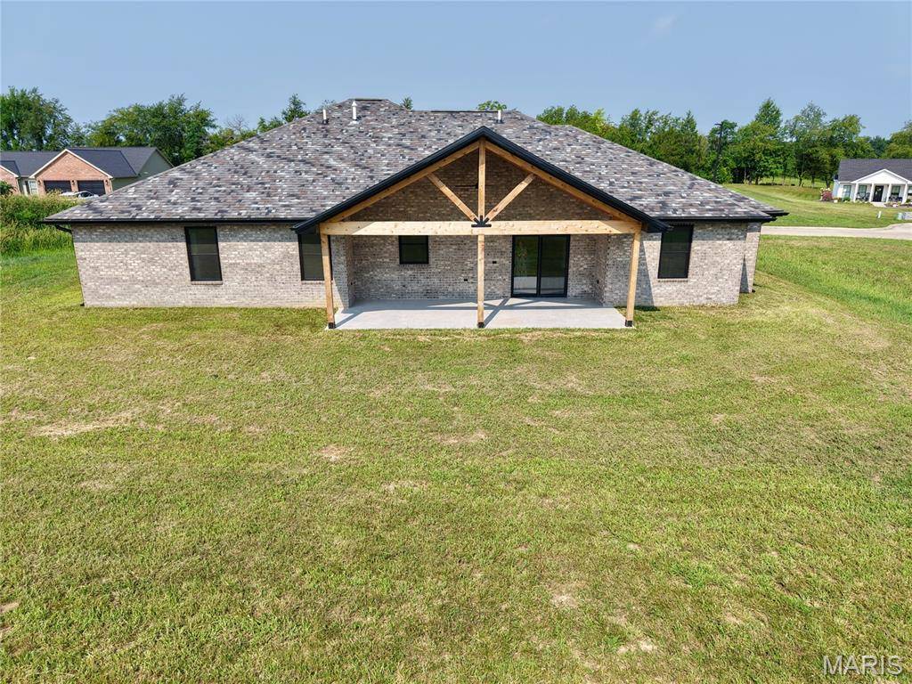 360 Honeysuckle DR, Hannibal, MO 63401