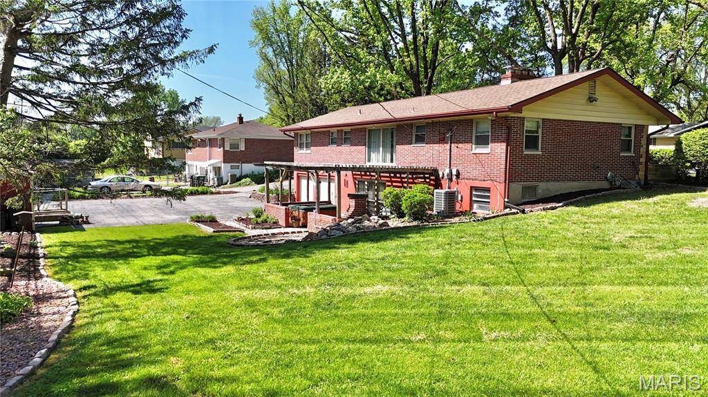 918 Werner RD, Belleville, IL 62223
