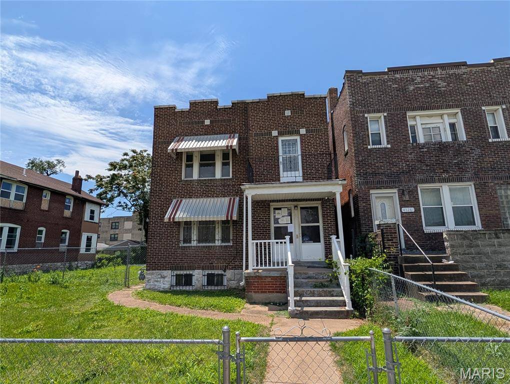 4124 W Belle PL, St Louis, MO 63108