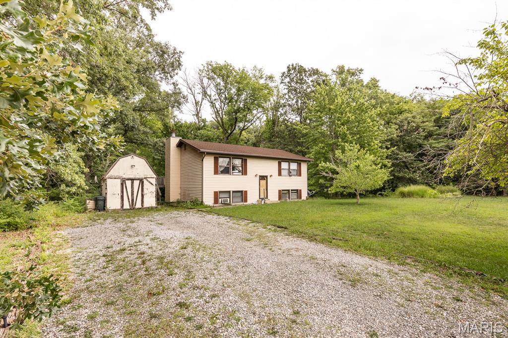 10609 Town Hall RD, Mascoutah, IL 62258