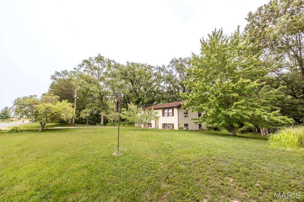 10609 Town Hall RD, Mascoutah, IL 62258