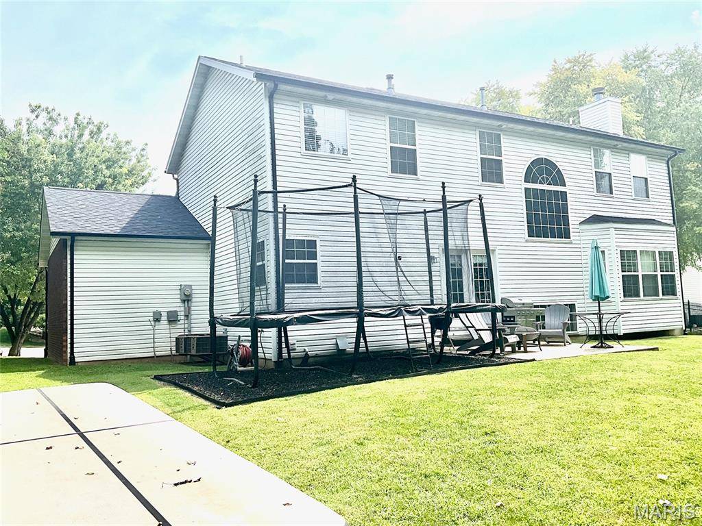 5 Bear Creek CT, Glen Carbon, IL 62034