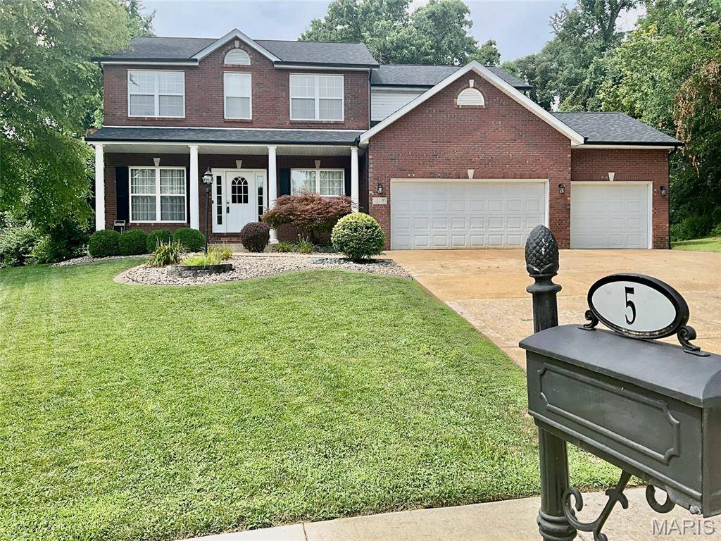 5 Bear Creek CT, Glen Carbon, IL 62034
