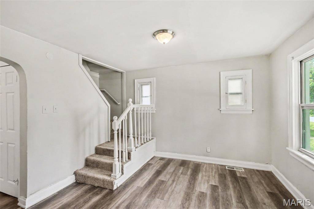 831 Abston ST, St Louis, MO 63135