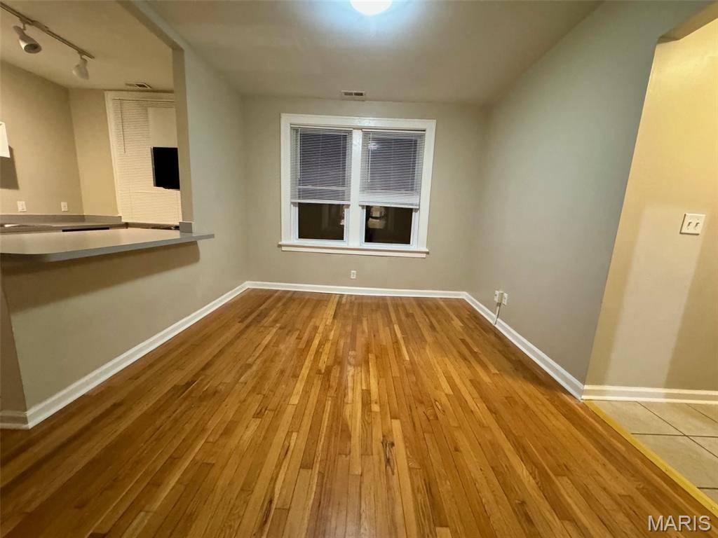 4322 McRee AVE, St Louis, MO 63110
