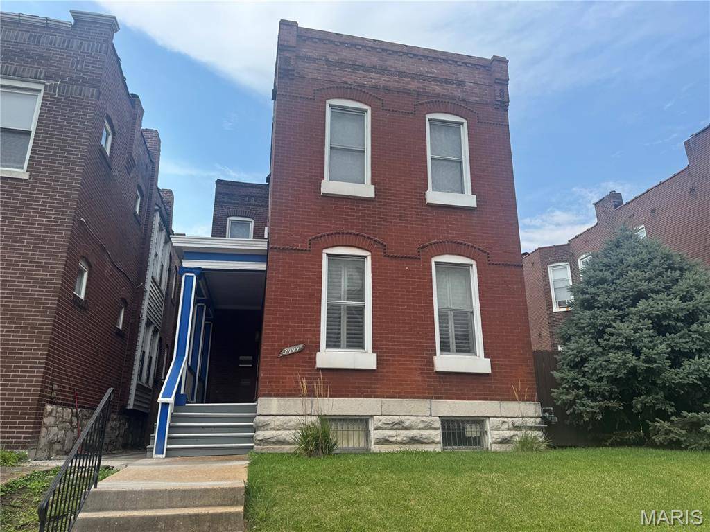 3444 Chippewa ST, St Louis, MO 63118
