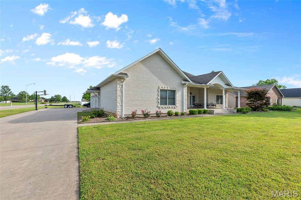 915 Plantation BLVD, Sikeston, MO 63801