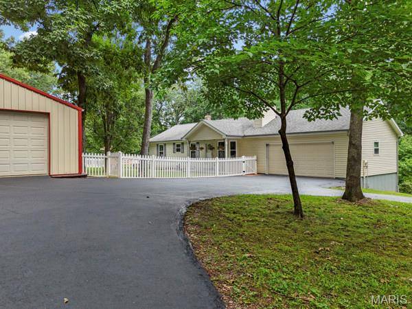 324 Bridlewood RD, Festus, MO 63028