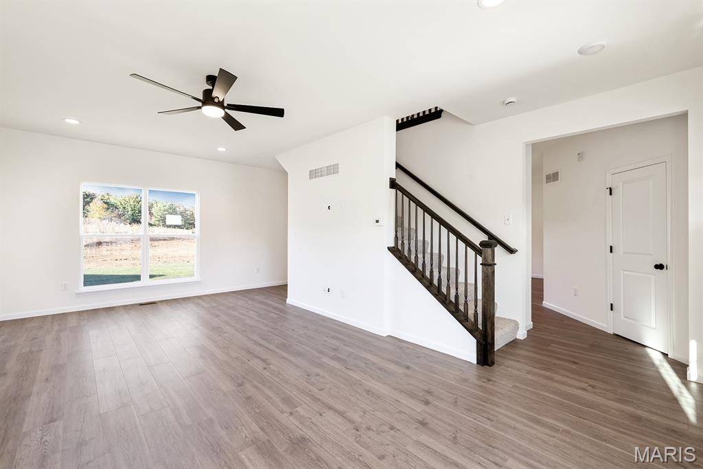 542 Apple Orchard LN, O'fallon, MO 63385