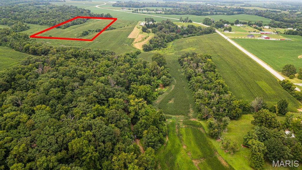 4145 Levy LN, Millstadt, IL 62260