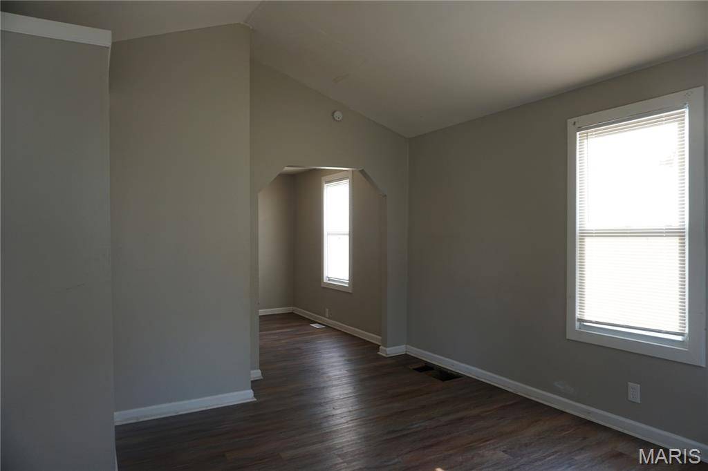 1163 Howell ST, St Louis, MO 63147
