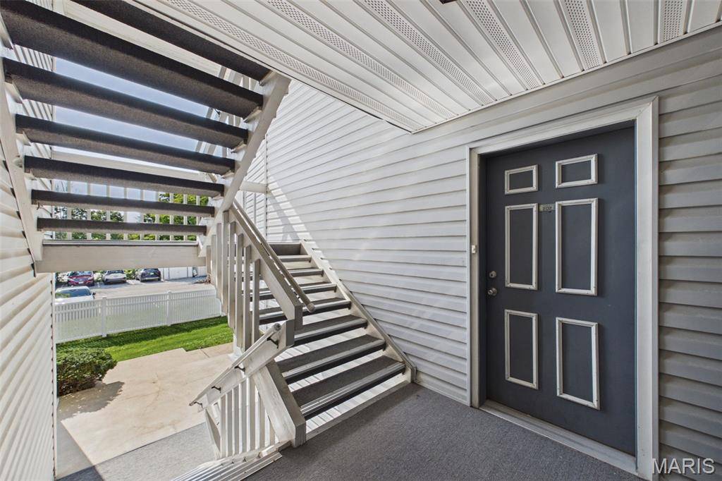 667 S Kirkwood RD #202, St Louis, MO 63122