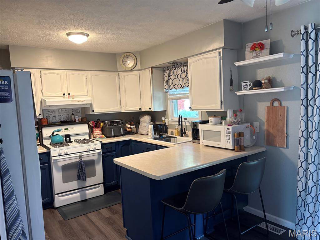 549 W Oak ST, Aviston, IL 62216