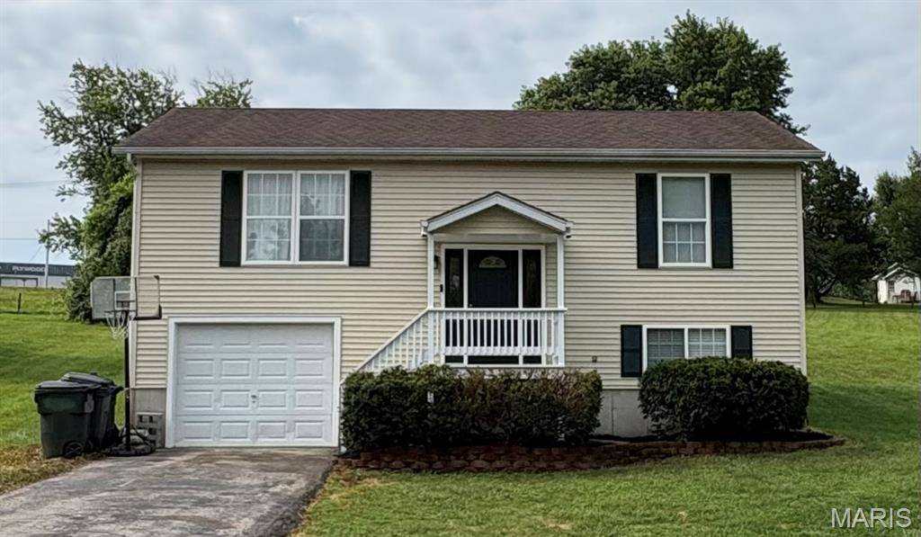 6224 Yellow Brick RD, Washington, MO 63090