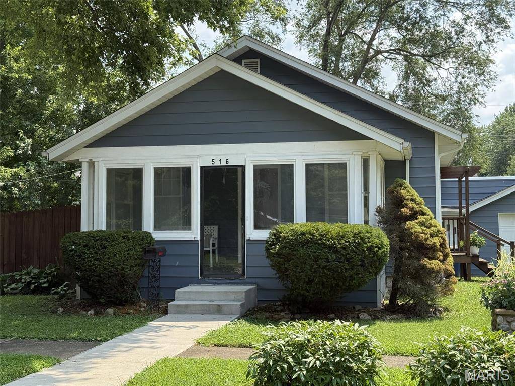 516 E South AVE, Greenville, IL 62246