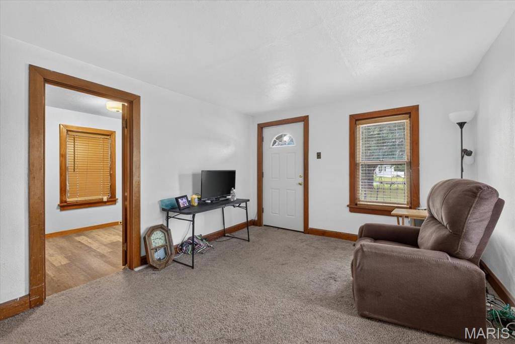 1036 Hollywood Heights RD, Caseyville, IL 62232