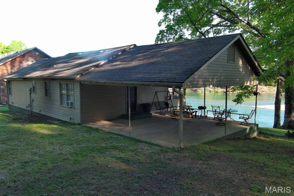 227 Walleye ln, Doniphan, MO 63935
