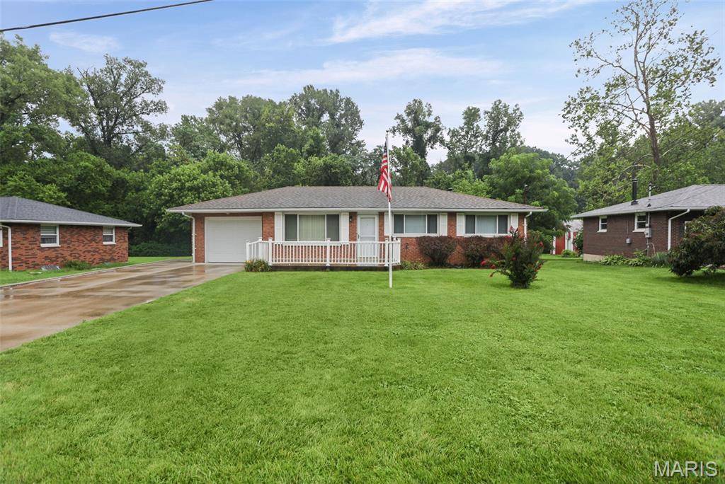3303 Mission, Alton, IL 62002