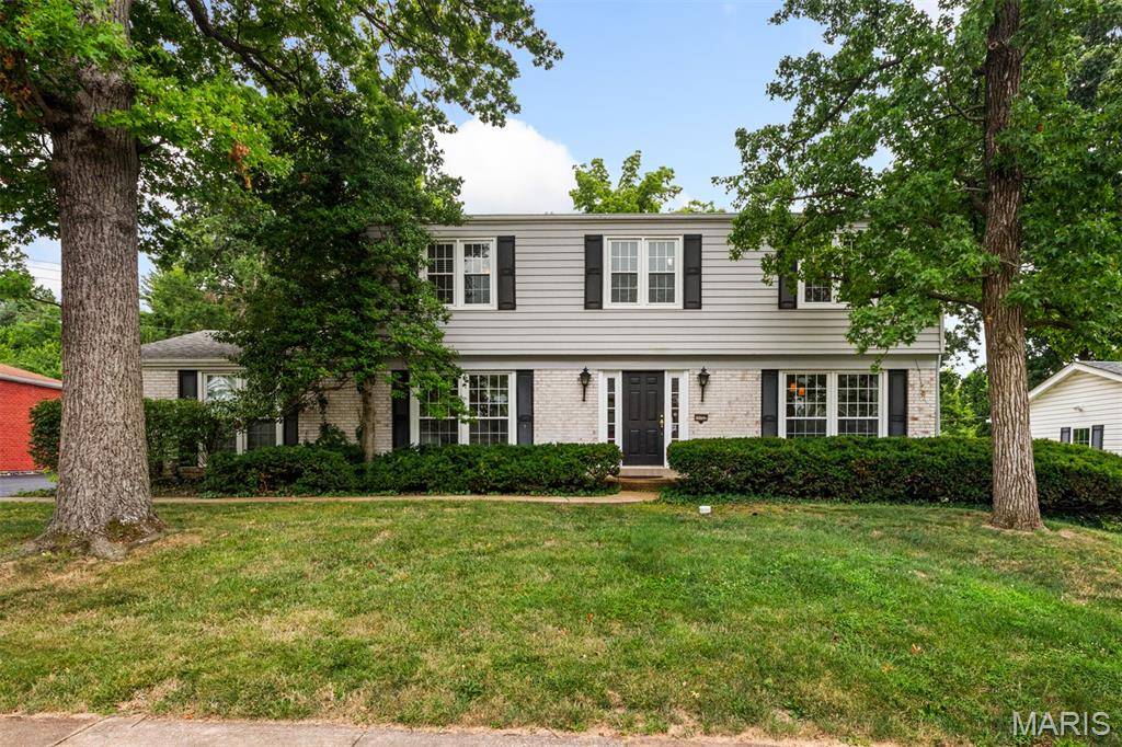 11722 Holly Springs DR, St Louis, MO 63146
