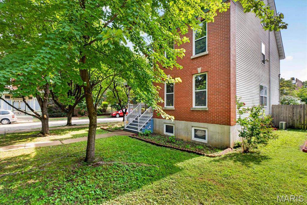 2800 Salena ST, St Louis, MO 63118