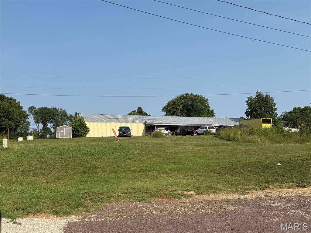 10060 HWY M, Caledonia, MO 63631