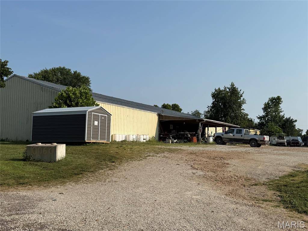 10060 HWY M, Caledonia, MO 63631