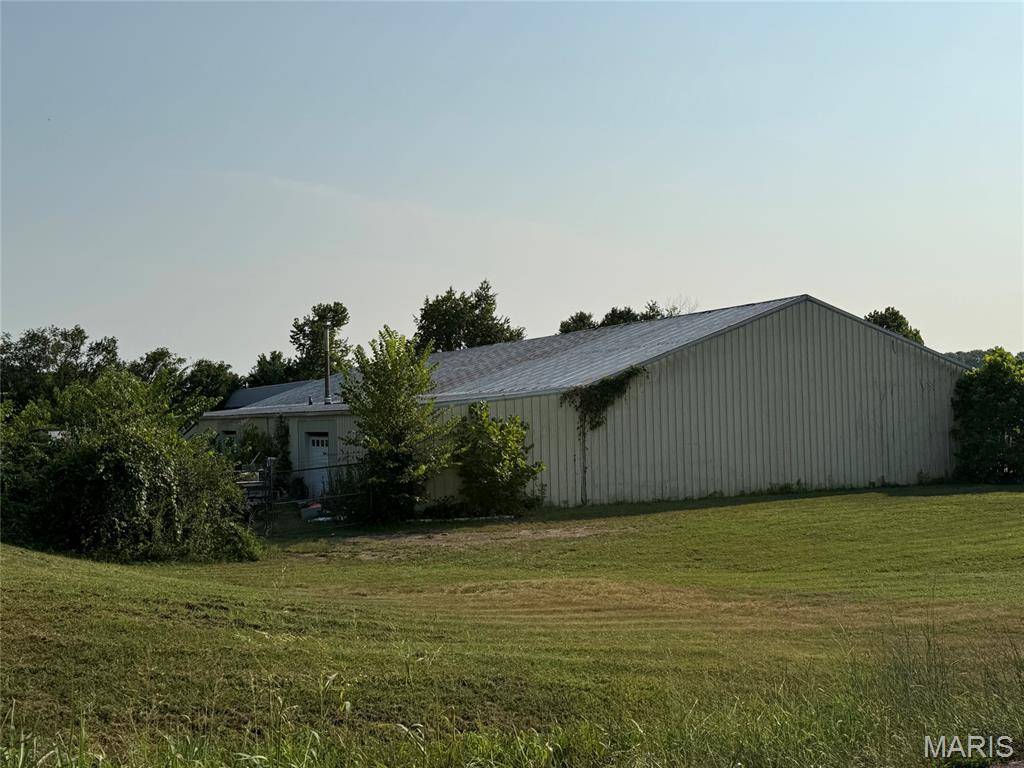 10060 HWY M, Caledonia, MO 63631