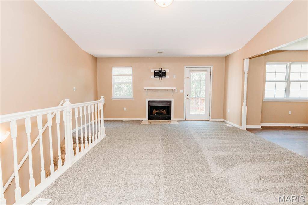 20230 Harlequin LN, Dixon, MO 65459