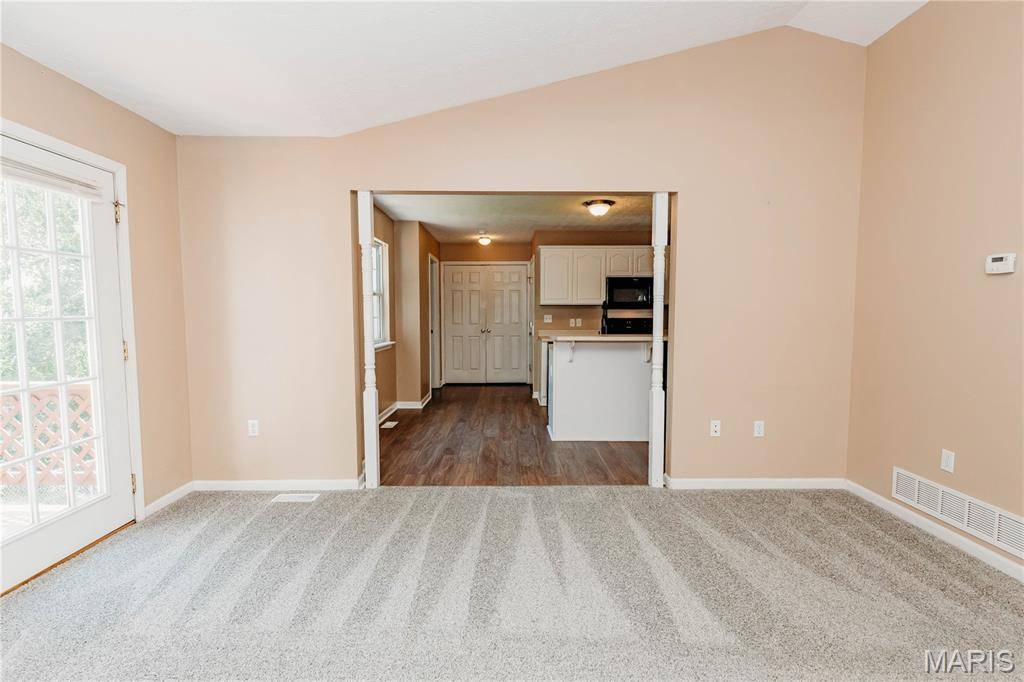20230 Harlequin LN, Dixon, MO 65459