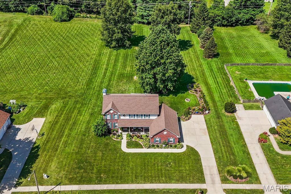 4301 Woodfield PL, Belleville, IL 62226