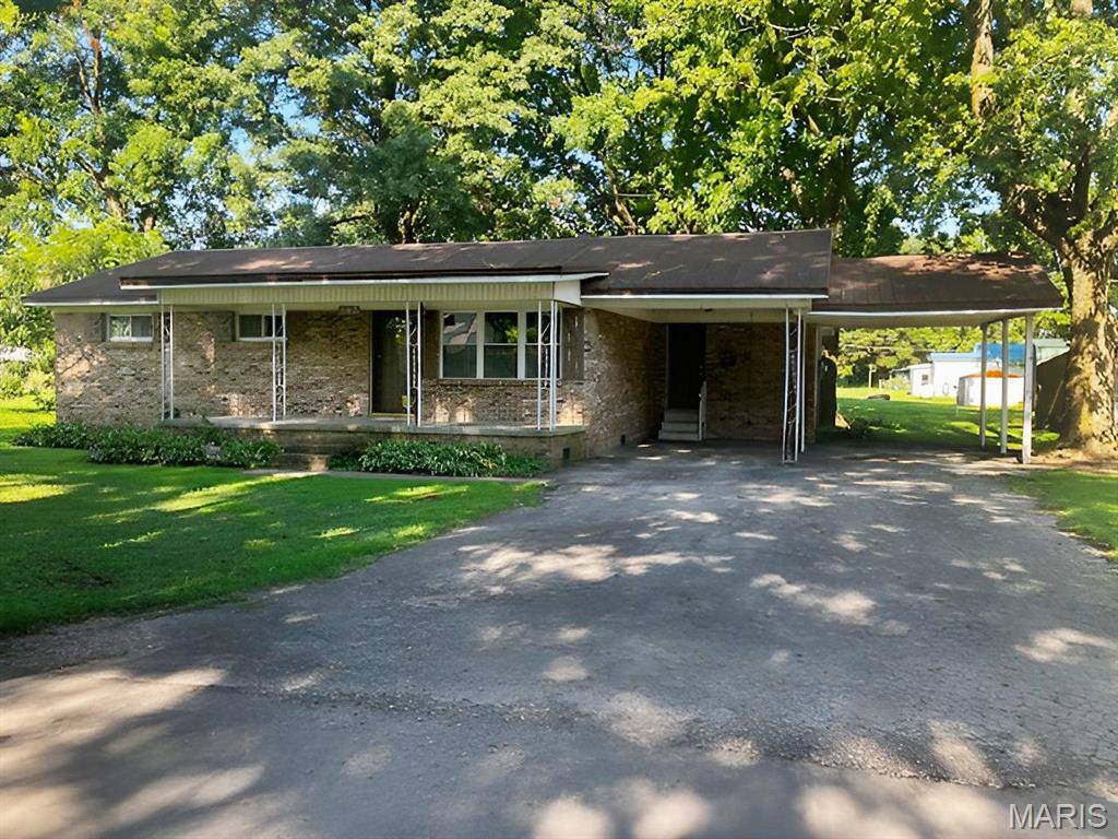 107 Normac AVE, Parma, MO 63870