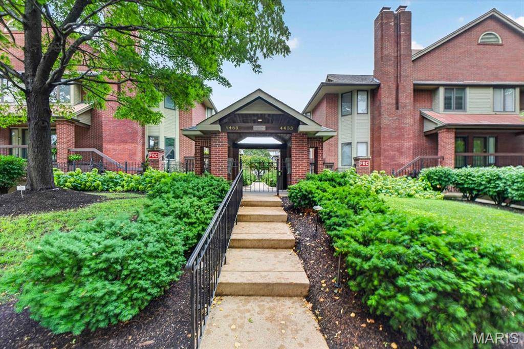 4465 W Pine BLVD #19, St Louis, MO 63108