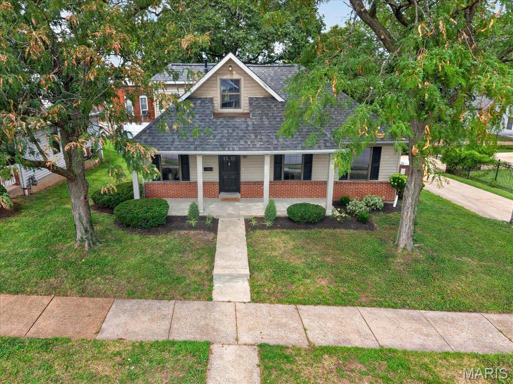 1315 Montrose AVE, St Louis, MO 63104