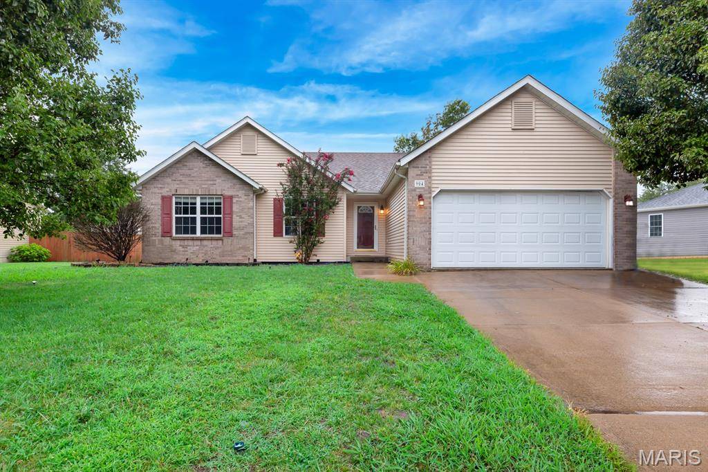 904 Woodland DR, Maryville, IL 62062
