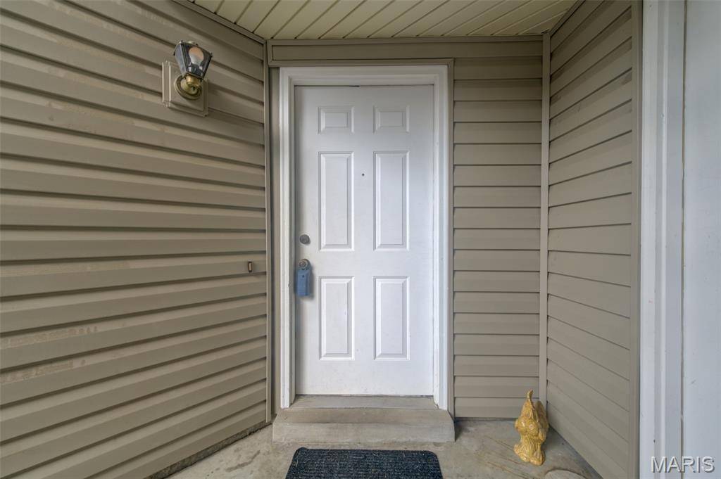 77 Sugar Glen CT, St Peters, MO 63376