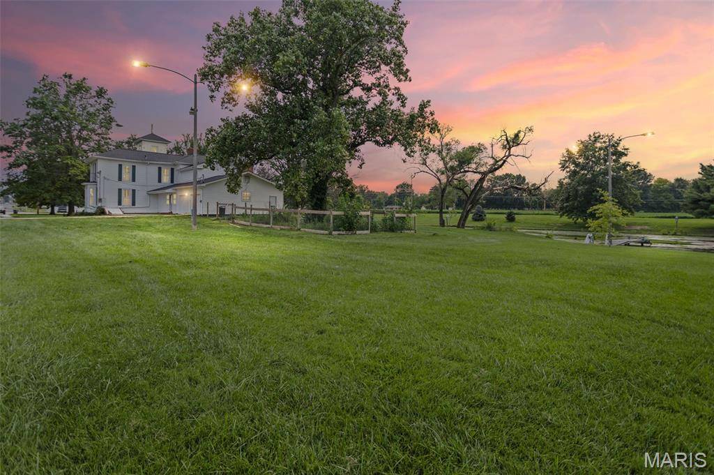 401 E Fairgrounds AVE, Jerseyville, IL 62052