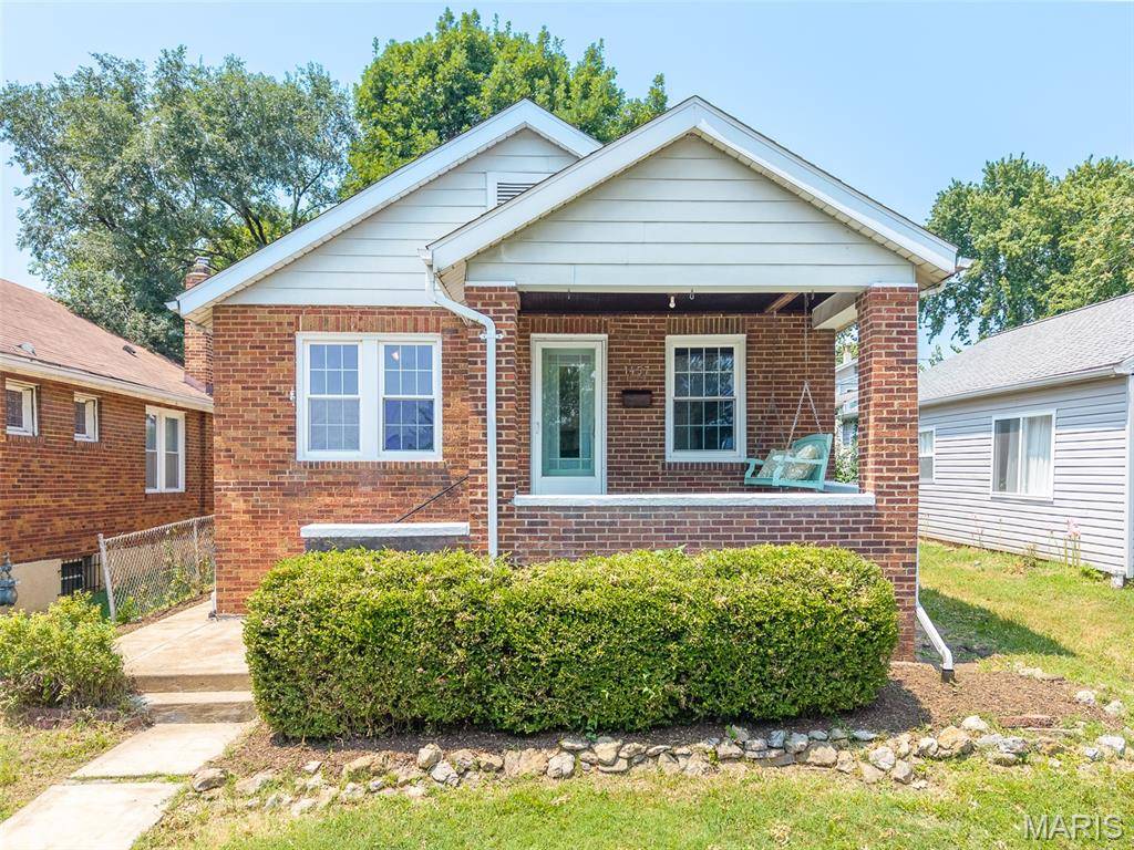 1457 Sproule AVE, St Louis, MO 63139