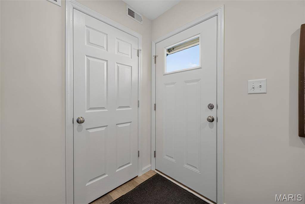 188 Canal Cottage ALY, St Charles, MO 63301