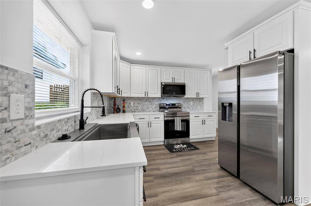 732 Hubert DR, St Louis, MO 63125