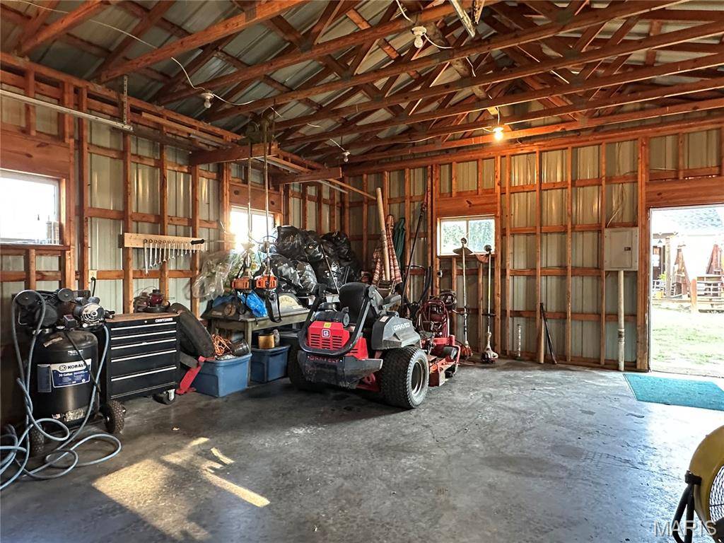 1795 Debbie LN, Owensville, MO 65066