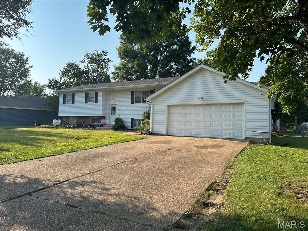 1795 Debbie LN, Owensville, MO 65066