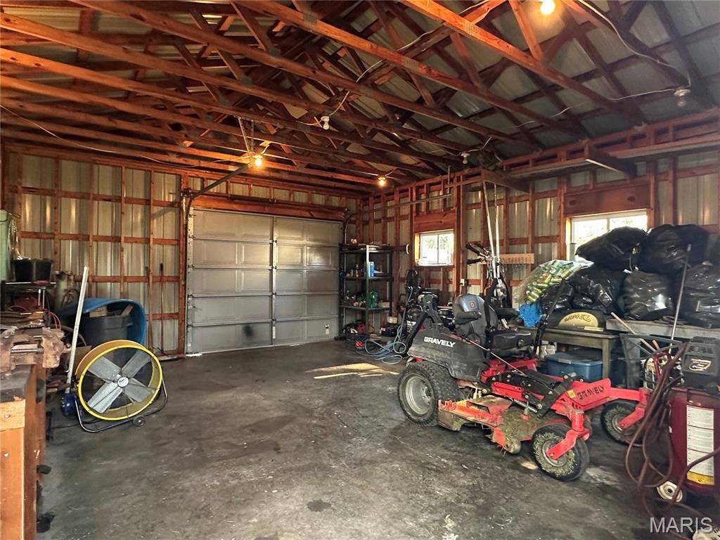1795 Debbie LN, Owensville, MO 65066