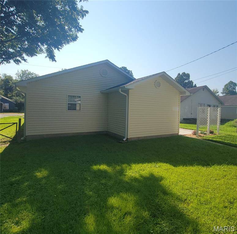318 S Sassafras ST, Dexter, MO 63841