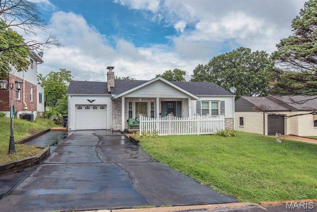 9211 Alpine DR, Affton, MO 63123