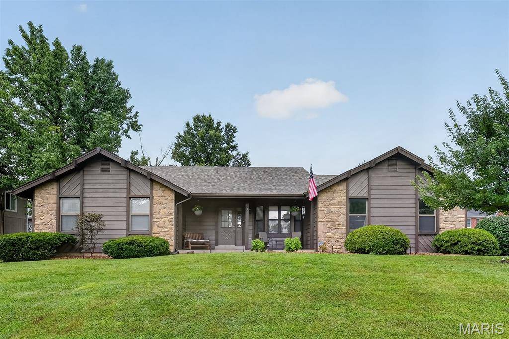 21 Dijon CT, Lake St Louis, MO 63367