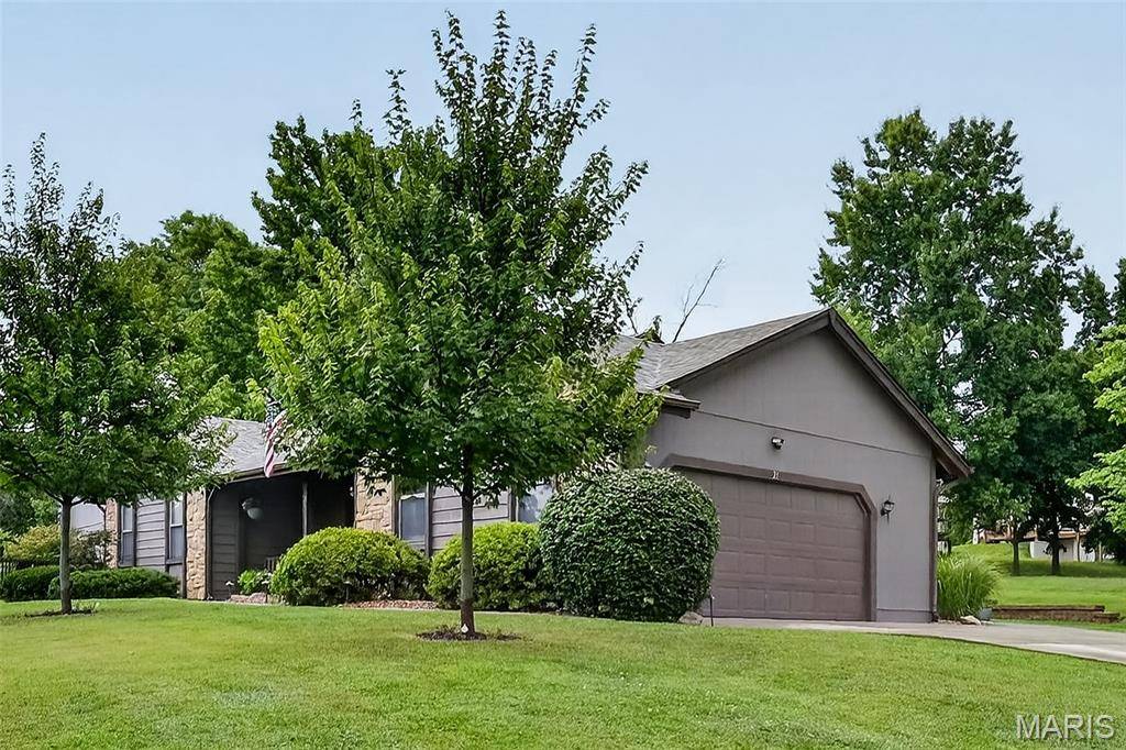 21 Dijon CT, Lake St Louis, MO 63367