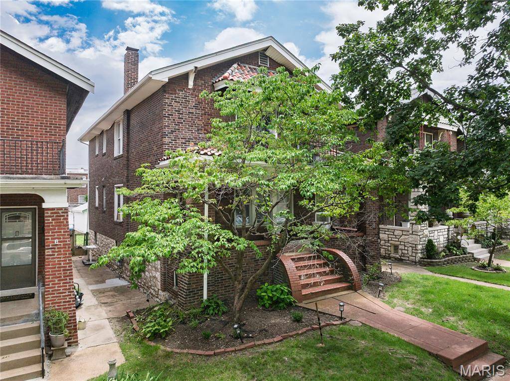 4958 Tholozan AVE, St Louis, MO 63109