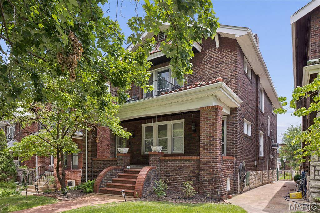 4958 Tholozan AVE, St Louis, MO 63109