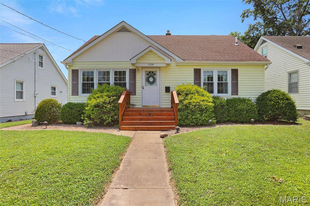 1520 E 6th ST, Washington, MO 63090
